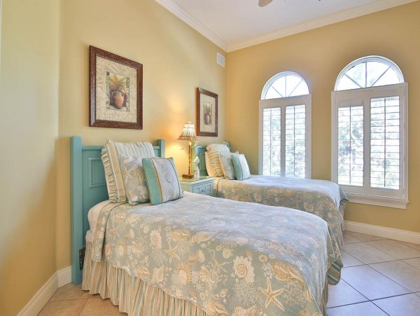 Holmes Beach Three bedroom Vacation Condo Full Gulf View