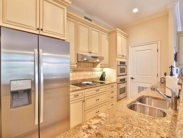 Holmes Beach Three bedroom Vacation Condo Full Gulf View