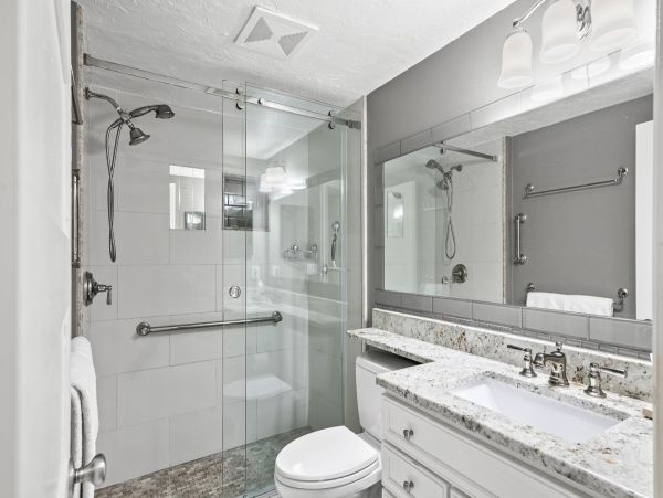 Gulf Front 2 Bedroom Rental on Beach Anna Maria island.