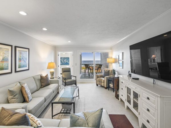 Gulf Front 2 Bedroom Rental on Beach Anna Maria island.