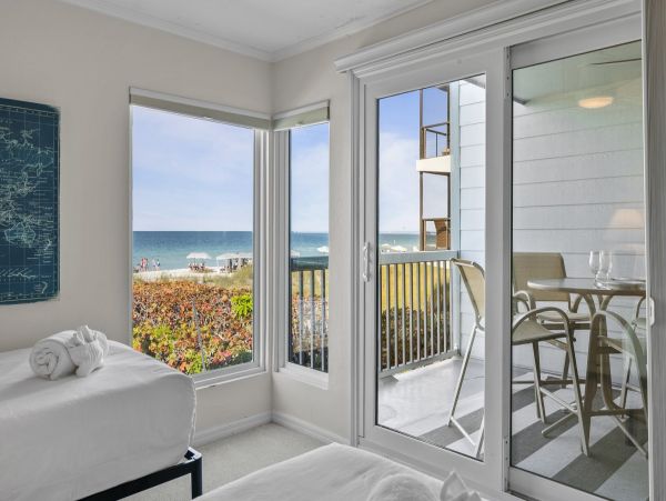 Gulf Front 2 Bedroom Rental on Beach Anna Maria island.