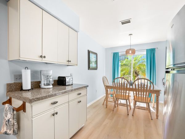 Anna Maria Island Vacation Rentals - Florida Beachfront Condo with Pool