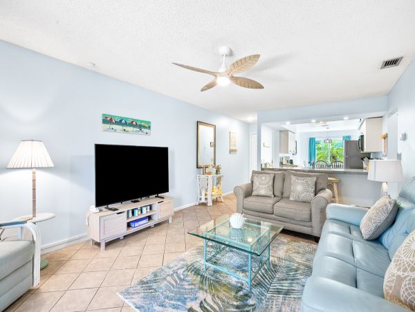 Anna Maria Island Vacation Rentals - Florida Beachfront Condo with Pool