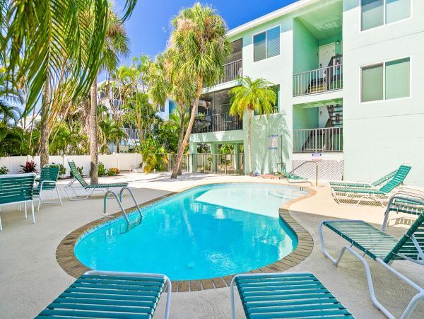 Anna Maria Island Vacation Rentals - Florida Beachfront Condo with Pool