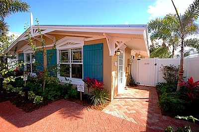 Holmes Beach, Florida rental close to the beach