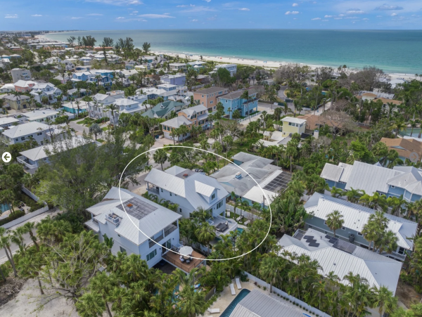 Anna Maria Luxury Vacation Home 5 houses to beach