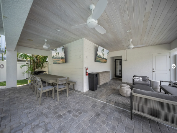 Anna Maria Luxury Vacation Home 5 houses to beach