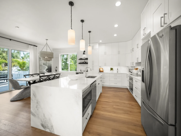 Anna Maria Luxury Vacation Home 5 houses to beach