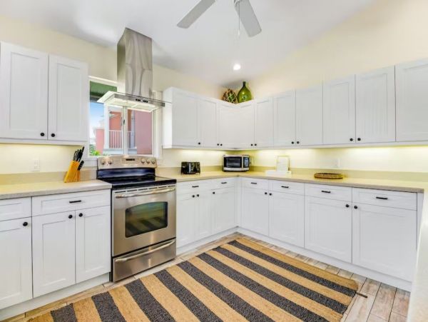 Anna Maria 3 Bedroom Vacation Rental with Pool Peeks of Gulf