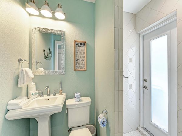 Three Bedroom Holmes Beach Townhome Close To The Beach