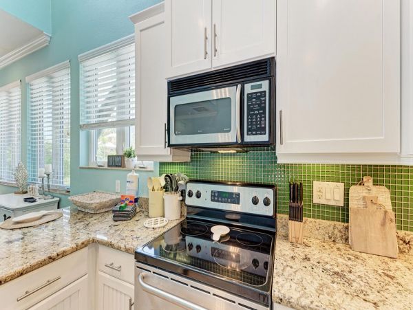 Three Bedroom Holmes Beach Townhome Close To The Beach