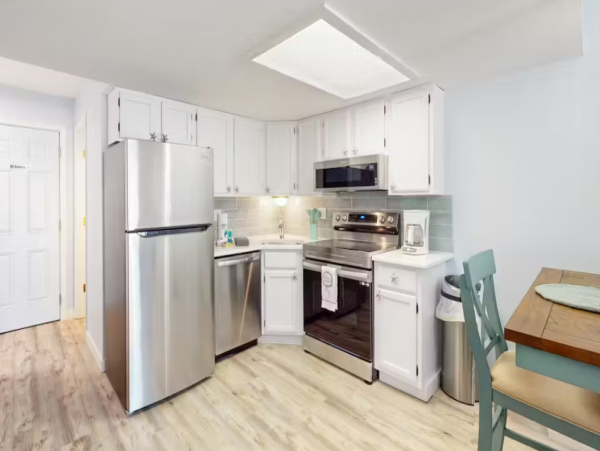 Holmes Beach 2 Bedroom Vacation Condo for Rent