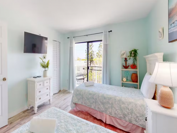 Holmes Beach 2 Bedroom Vacation Condo for Rent