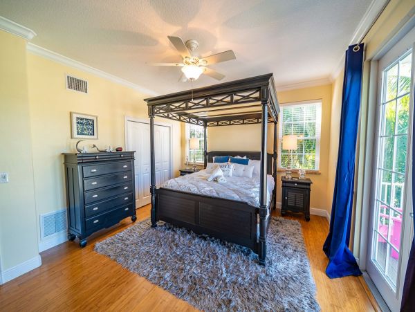 Holmes Beach Vacation Rental Home West of Gulf Drive