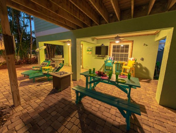 Holmes Beach Vacation Rental Home West of Gulf Drive