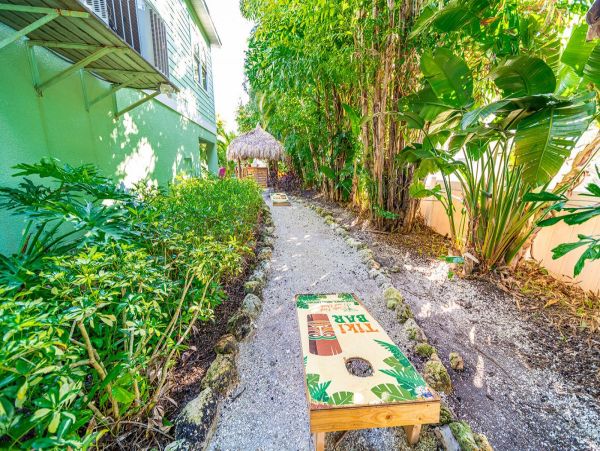 Holmes Beach Vacation Rental Home West of Gulf Drive