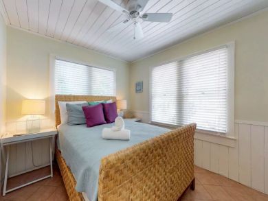 Holmes Beach 3 Bedroom Vacation Rental Sleeps 5