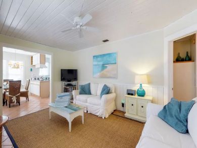 Holmes Beach 3 Bedroom Vacation Rental Sleeps 5