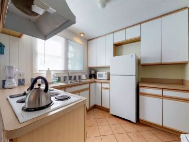 Holmes Beach 3 Bedroom Vacation Rental Sleeps 5