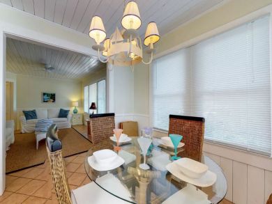 Holmes Beach 3 Bedroom Vacation Rental Sleeps 5