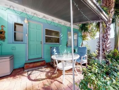 Holmes Beach 3 Bedroom Vacation Rental Sleeps 5