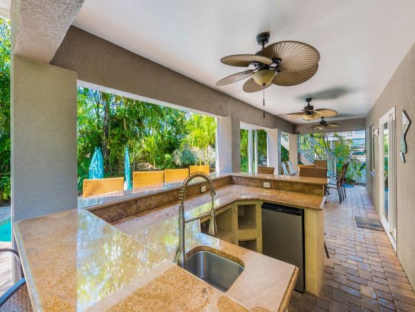 5 Star Luxury Rental on Anna Maria Sleeps 16 With Gulf Views