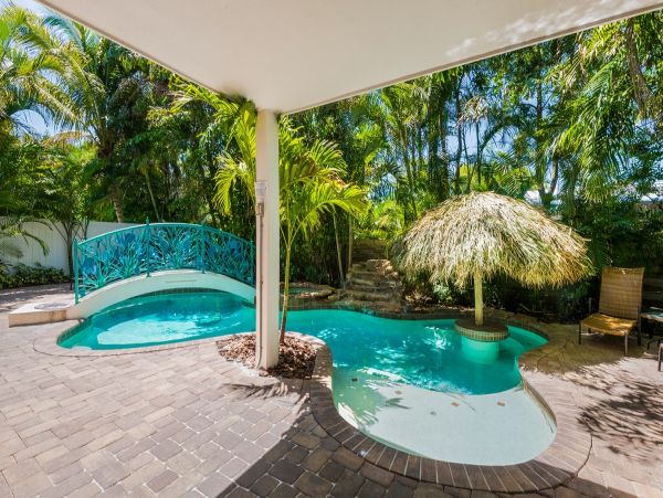 5 Star Luxury Rental on Anna Maria Sleeps 16 With Gulf Views