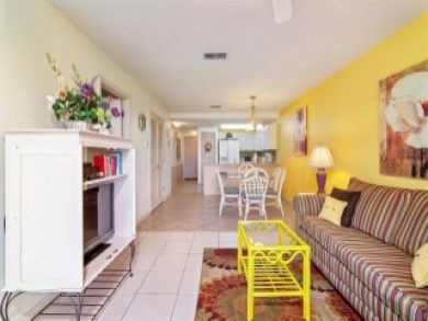 Miramar Beach Vacation Condo Sleeps Six Guests Walk to Beach Miramar Beach Vacation Condo Sleeps Six Guests Walk to Beach