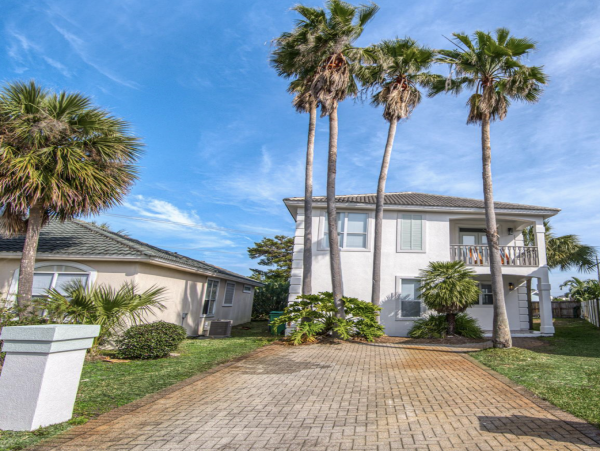 Destin 4 Bedroom Home Sleeps 14 with Community Pool