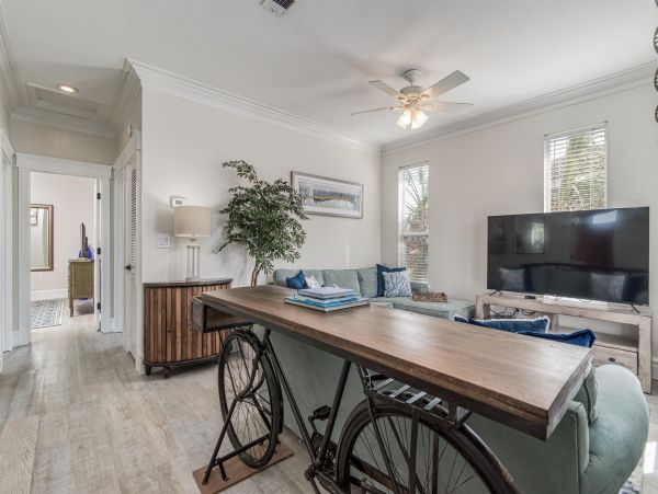 Destin 4 Bedroom Home Sleeps 14 with Community Pool