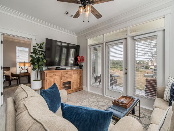 Destin 4 Bedroom Home Sleeps 14 with Community Pool