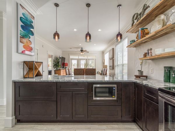 Destin 4 Bedroom Home Sleeps 14 with Community Pool