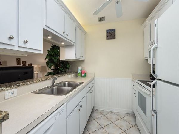 Sanibel Island Beach Vacation Condo Two Bedrooms Sleeps 6
