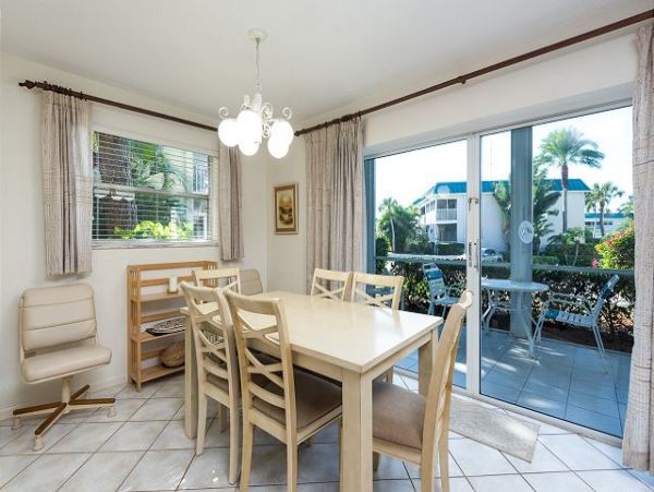 Sanibel Island Beach Vacation Condo Two Bedrooms Sleeps 6