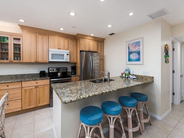 Sanibel Value Condo Stroll to the Beach Two Bedrooms