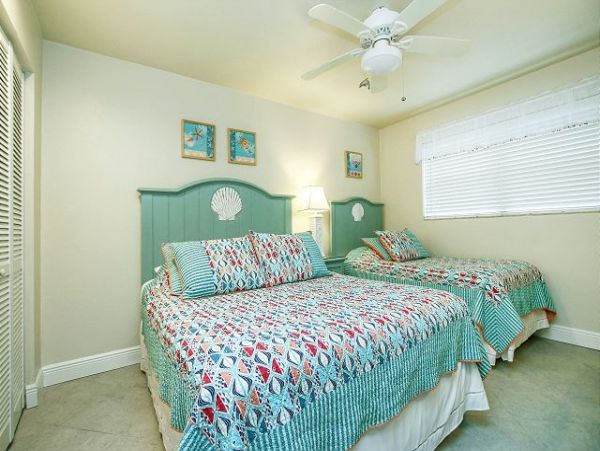 Sanibel Island Vacation Condo Pool & Tennis Court Sleeps 6