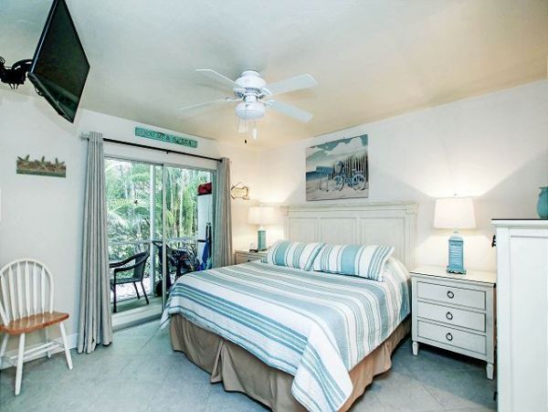 Sanibel Island Vacation Condo Pool & Tennis Court Sleeps 6