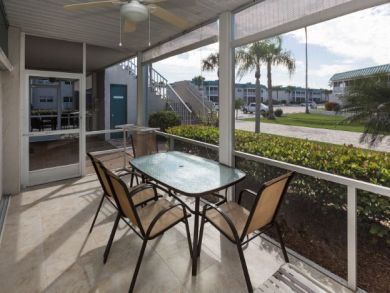 Sanibel Two Bedroom Condo Partial Gulf Views Sleeps 6