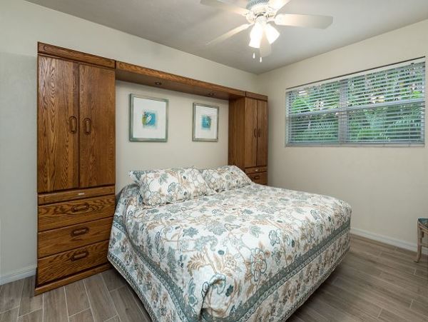 Sanibel Island Vacation Condo Stroll To Beaches Sleeps Six