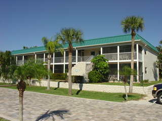 Cozy Community Beach on Sanibel, Florida Cozy Community Beach on Sanibel, Florida