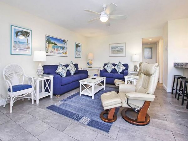 Sanibel Vacation Condo Sleeps Six Guests Walk to Beach