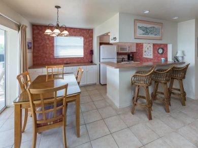 Kitchen & Dining Area