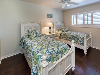 Twin Bedroom