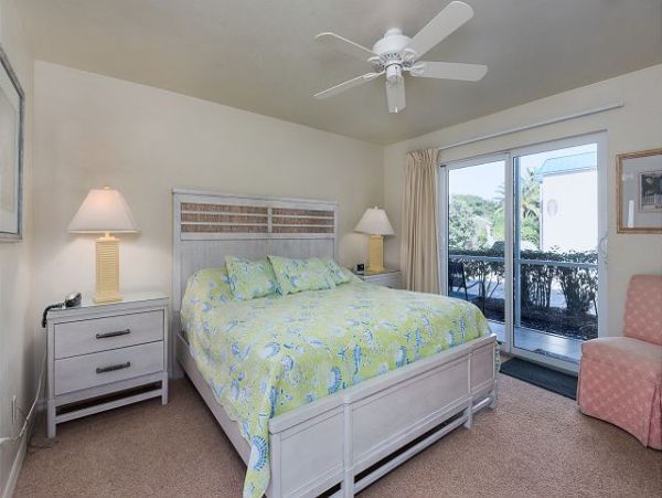 Sanibel Vacation Condo Two Bedrooms Walk To Beach Sleeps 6