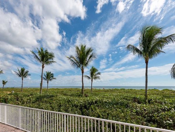 Sanibel Vacation Condo Two Bedrooms Walk To Beach Sleeps 6