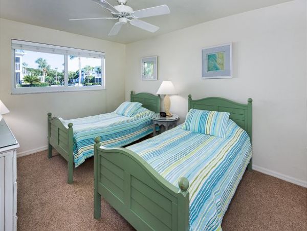 Sanibel Vacation Condo Two Bedrooms Walk To Beach Sleeps 6