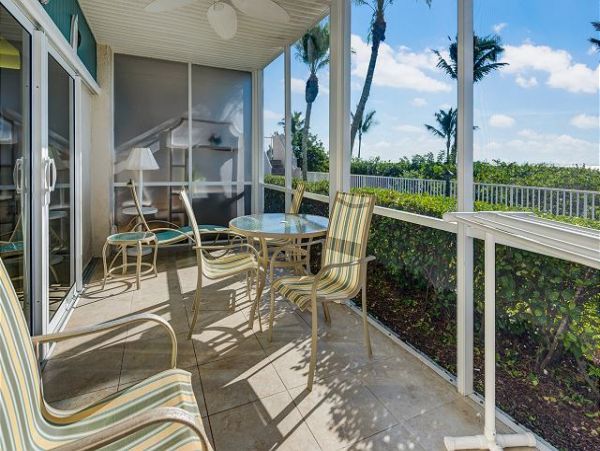 Sanibel Vacation Condo Two Bedrooms Walk To Beach Sleeps 6