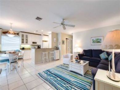 Great Value 2 Bedroom Sanibel Condo on Beach with Gulf Views