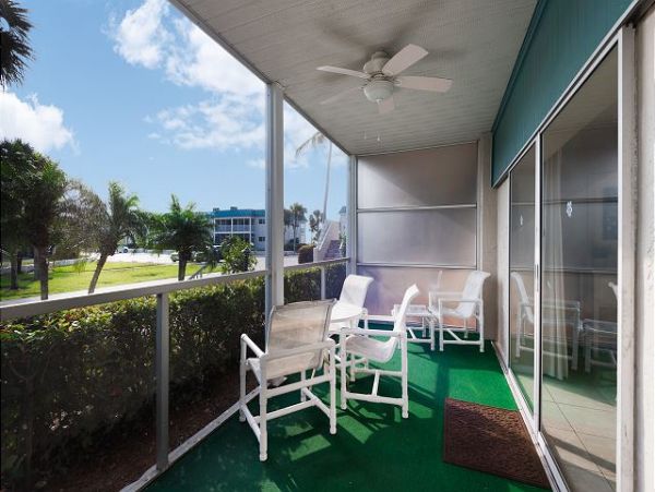 Lovely Sanibel Vacation Retreat