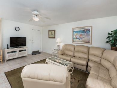 Value Sanibel Vacation Condo Two Bedrooms Sleeps 6 on Beach